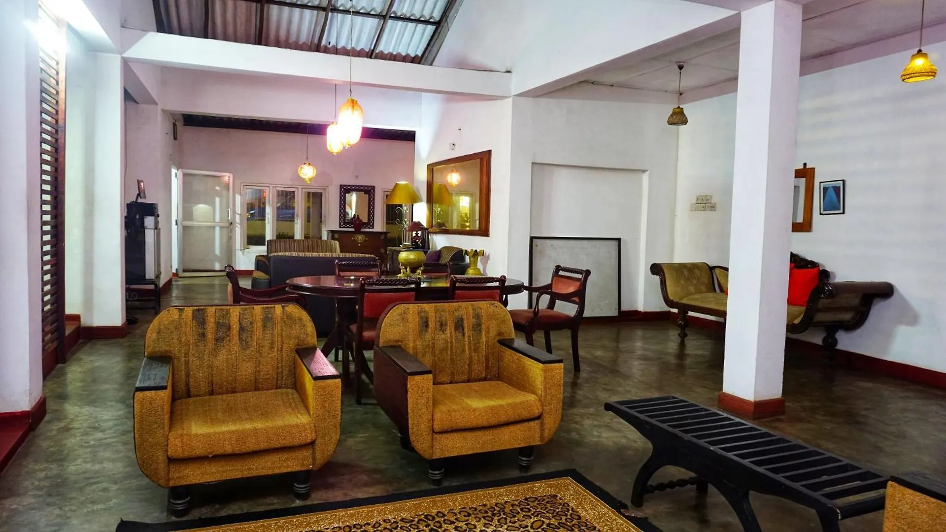 Habarana Inn Bed & Breakfast