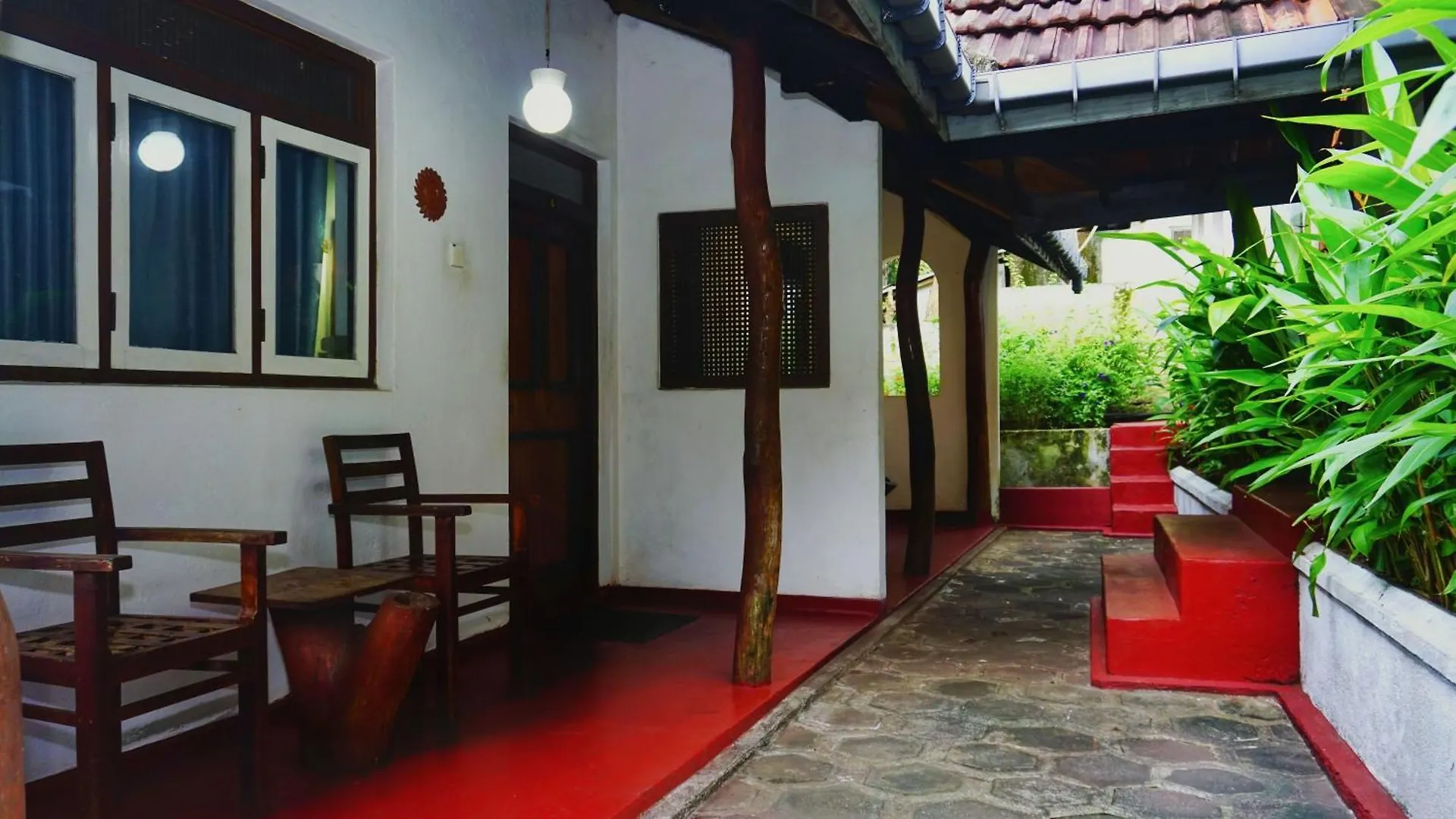 Habarana Inn Bed & Breakfast